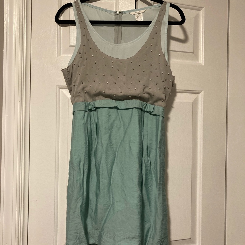 Mid-thigh dress